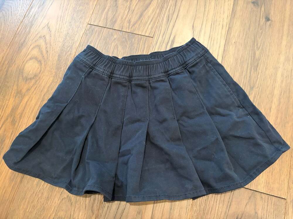 abercrombie kids Girls Black Pleated Skort Size 5/6